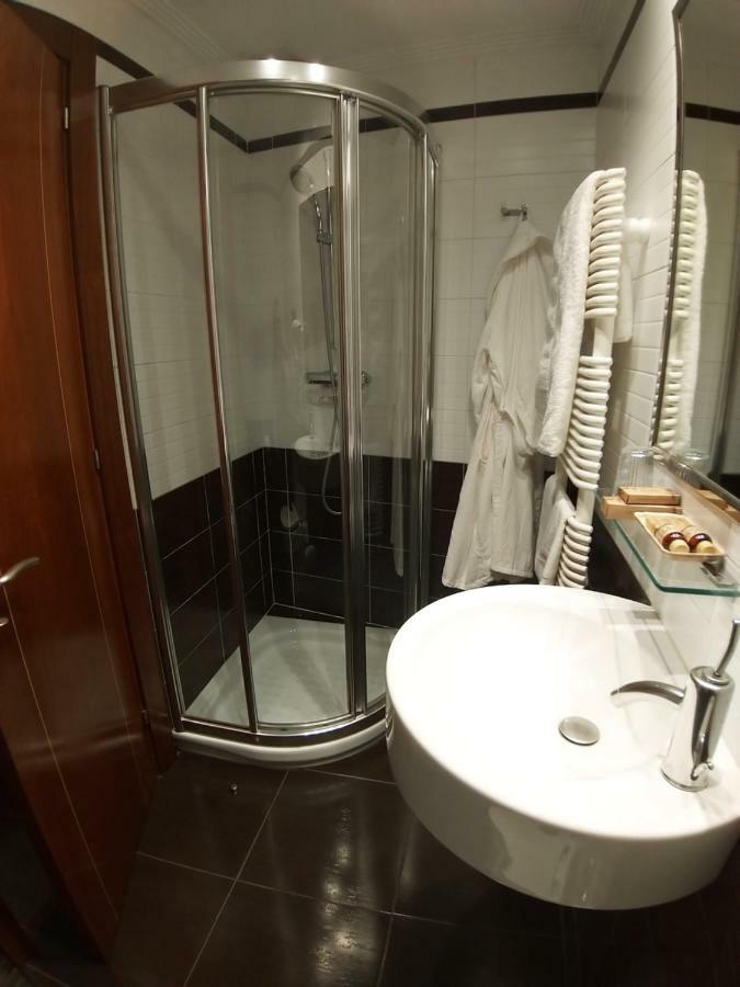Hospedium Hotel La Casona Del Conde Noreña Zewnętrze zdjęcie