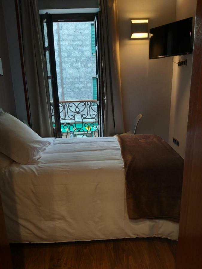 Hospedium Hotel La Casona Del Conde Noreña Zewnętrze zdjęcie